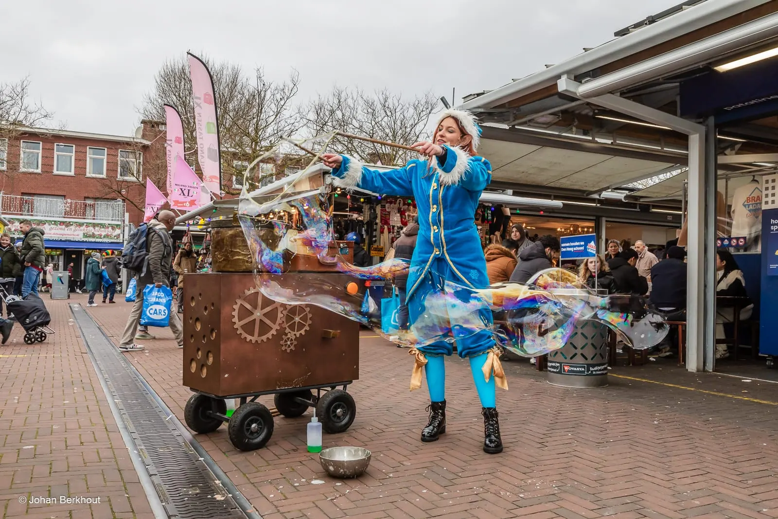 Straattheater met Kerstelf Straattheater met Kerstelf